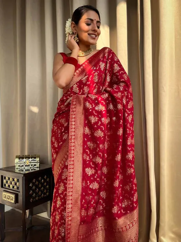 RED_PURE_BANARASI_SAREE